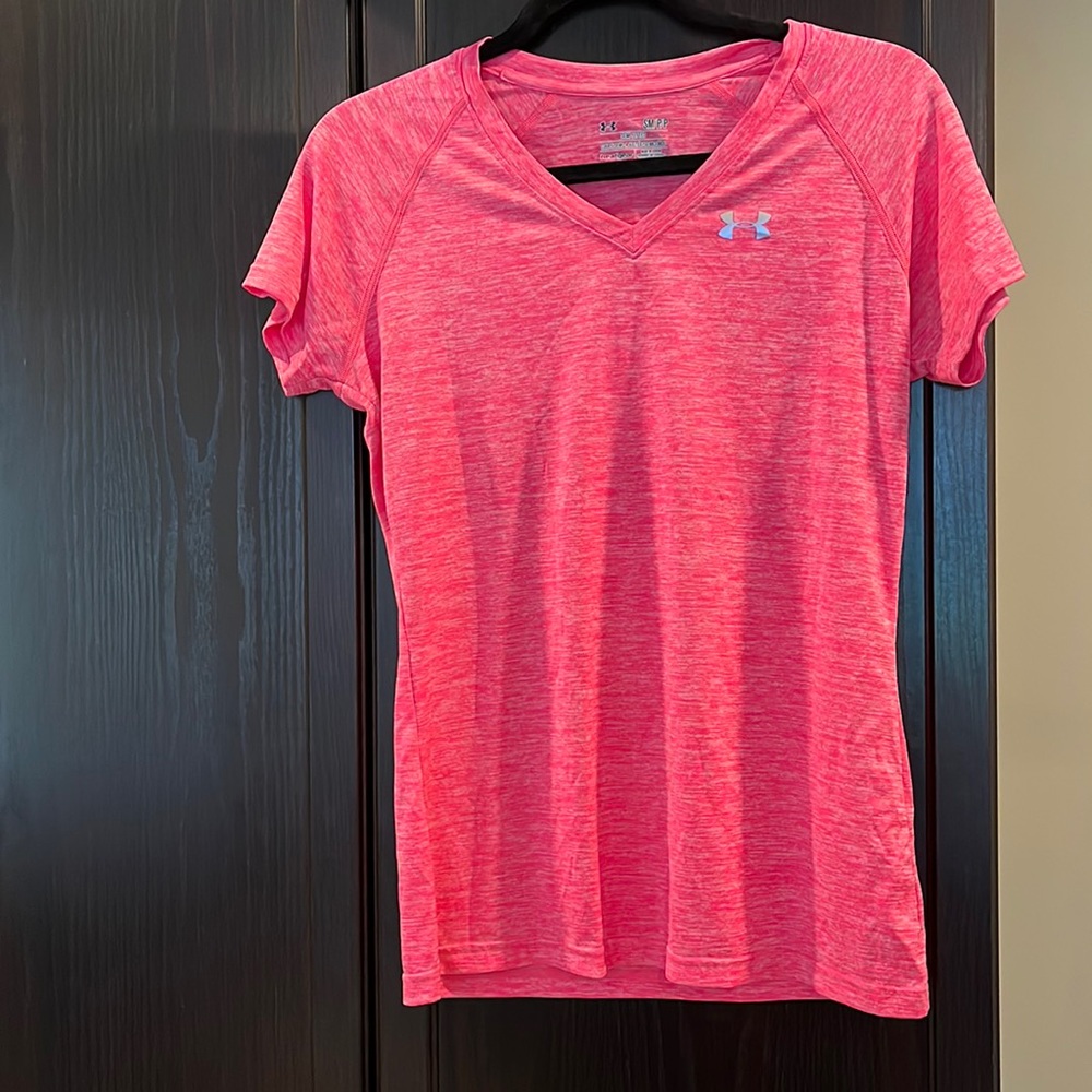 Pink under armour shirt